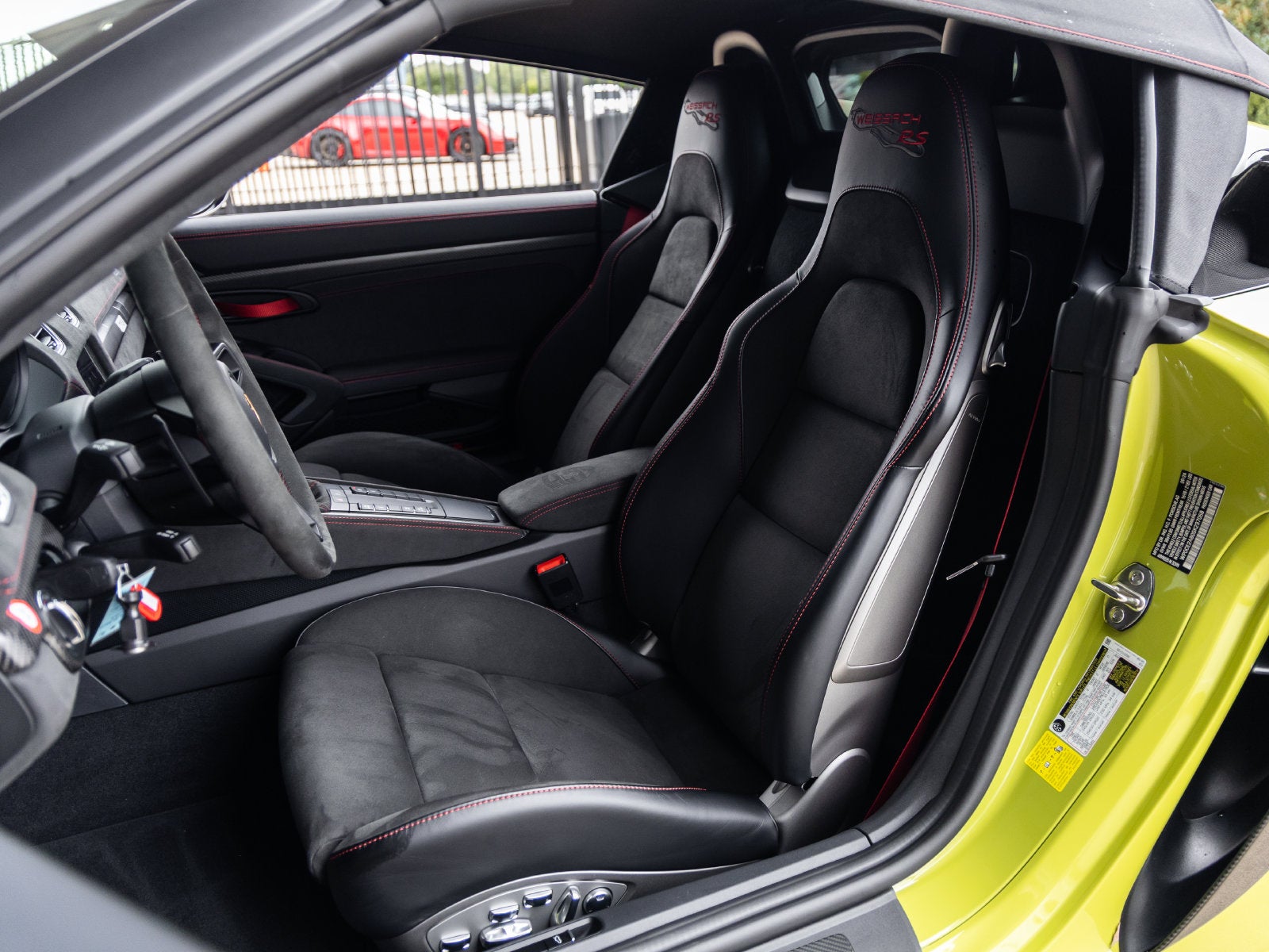 2025 Porsche 718 Spyder RS
