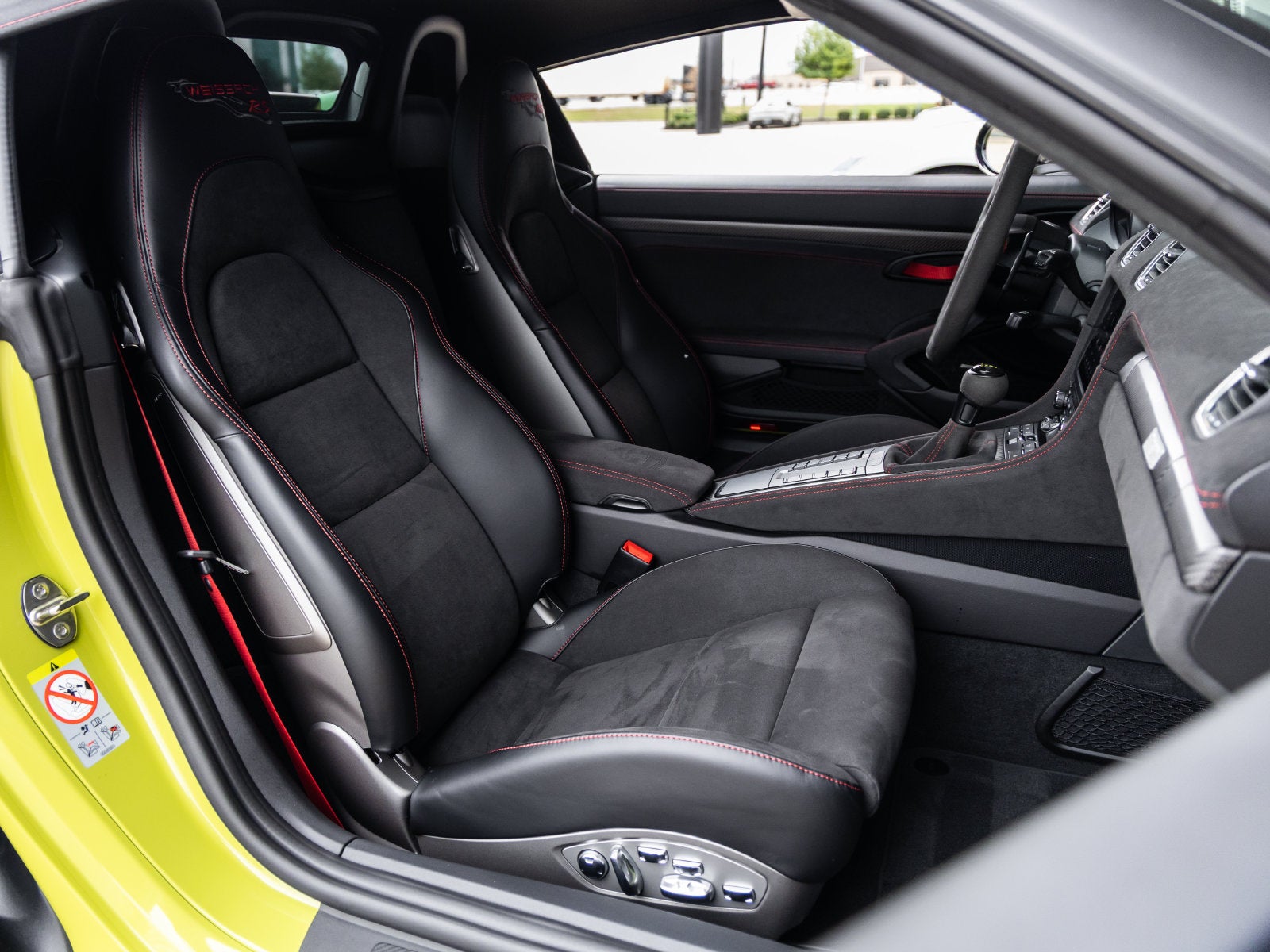 2025 Porsche 718 Spyder RS