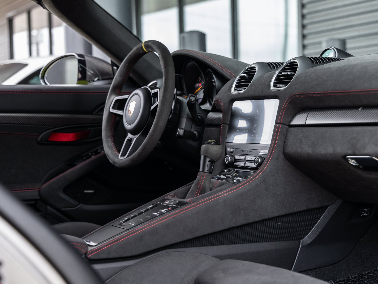 2025 Porsche 718 Spyder RS