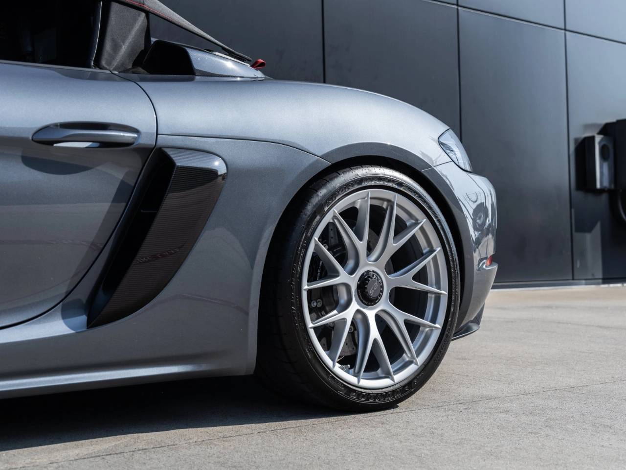 2024 Porsche 718 718 Spyder RS