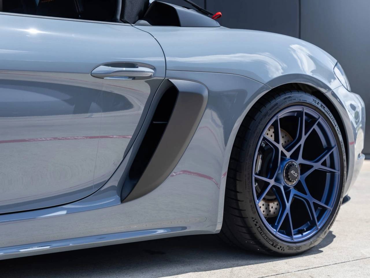 2025 Porsche 718 Spyder RS