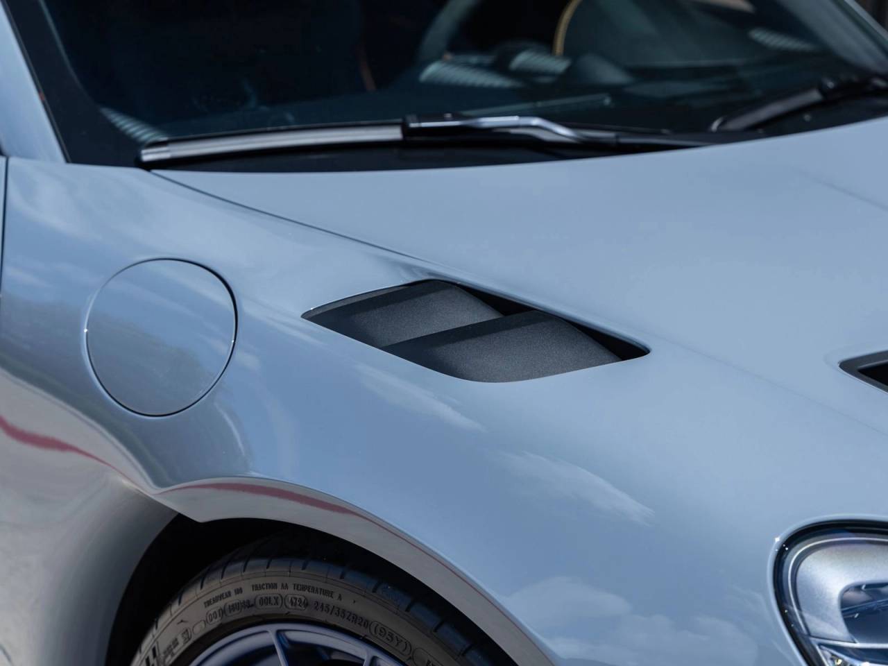 2025 Porsche 718 Spyder RS
