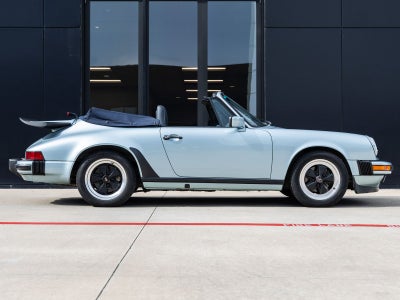 1988 Porsche 911 Carrera Cabriolet