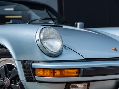 1988 Porsche 911 Carrera Cabriolet