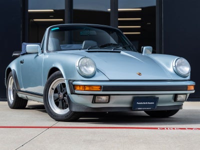 1988 Porsche 911 Carrera Cabriolet