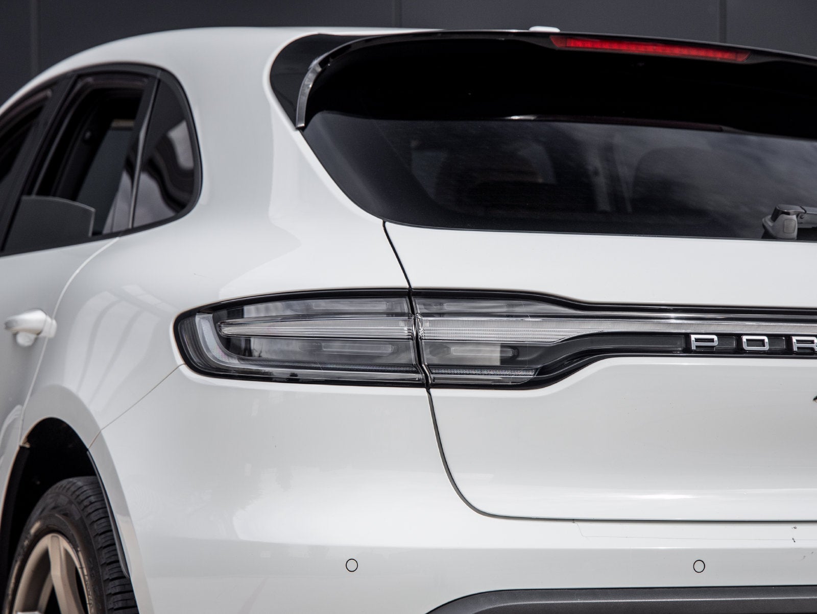 2023 Porsche Macan Base