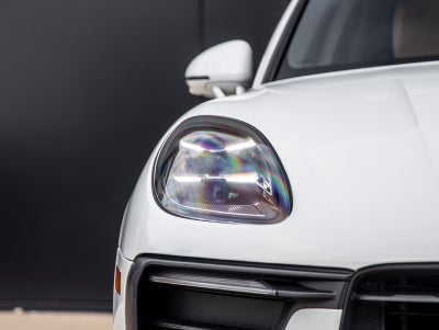 2023 Porsche Macan Base