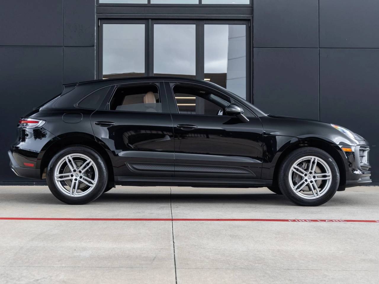 2024 Porsche Macan Macan (MY24)