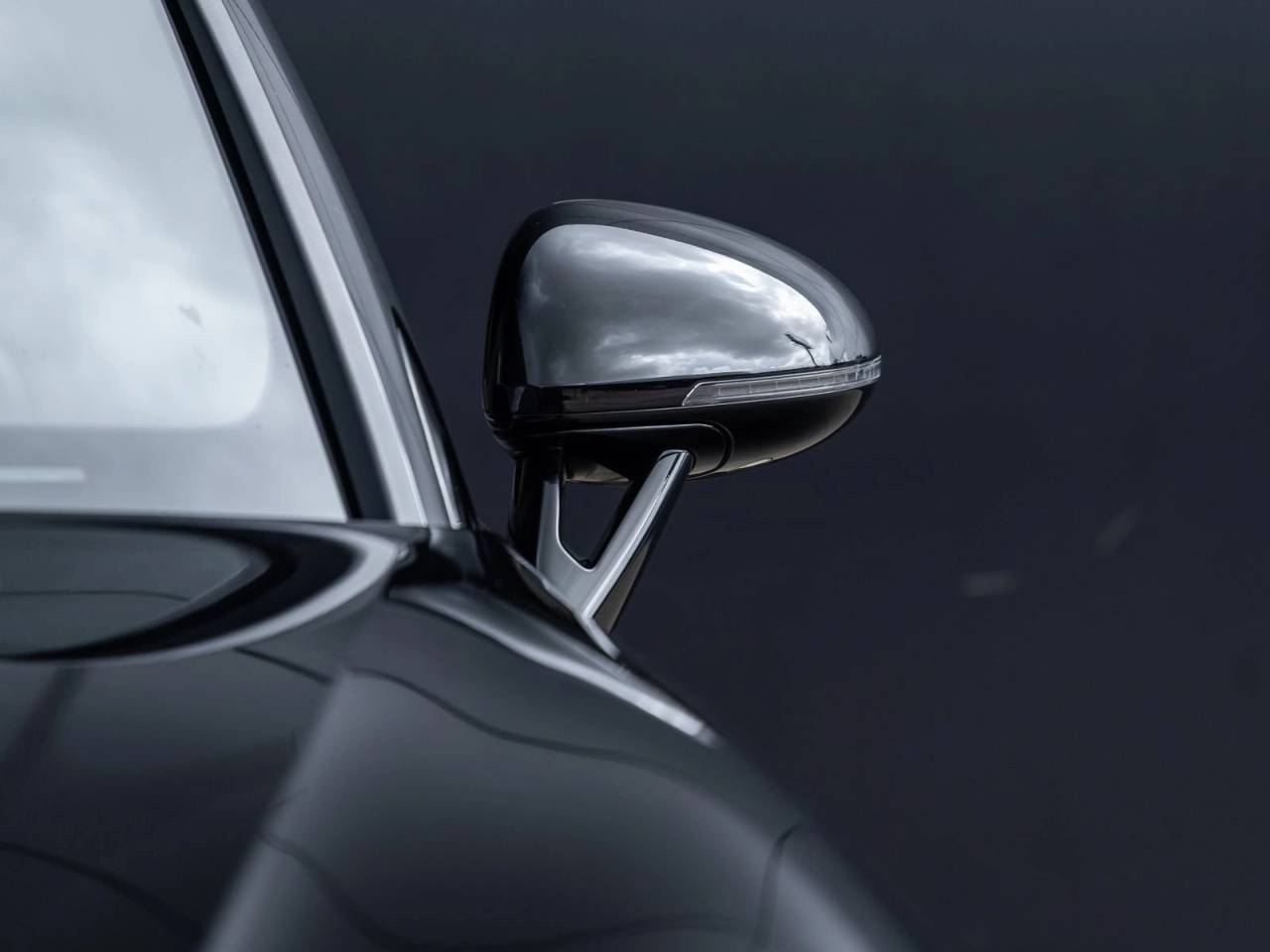 2024 Porsche Macan Macan (MY24)