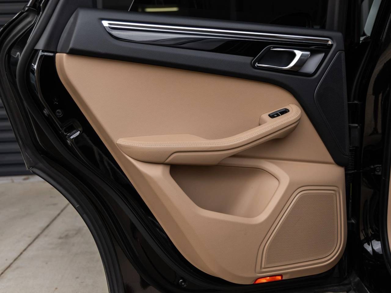 2024 Porsche Macan Macan (MY24)