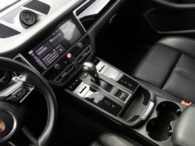 2024 Porsche Macan Macan (MY24)
