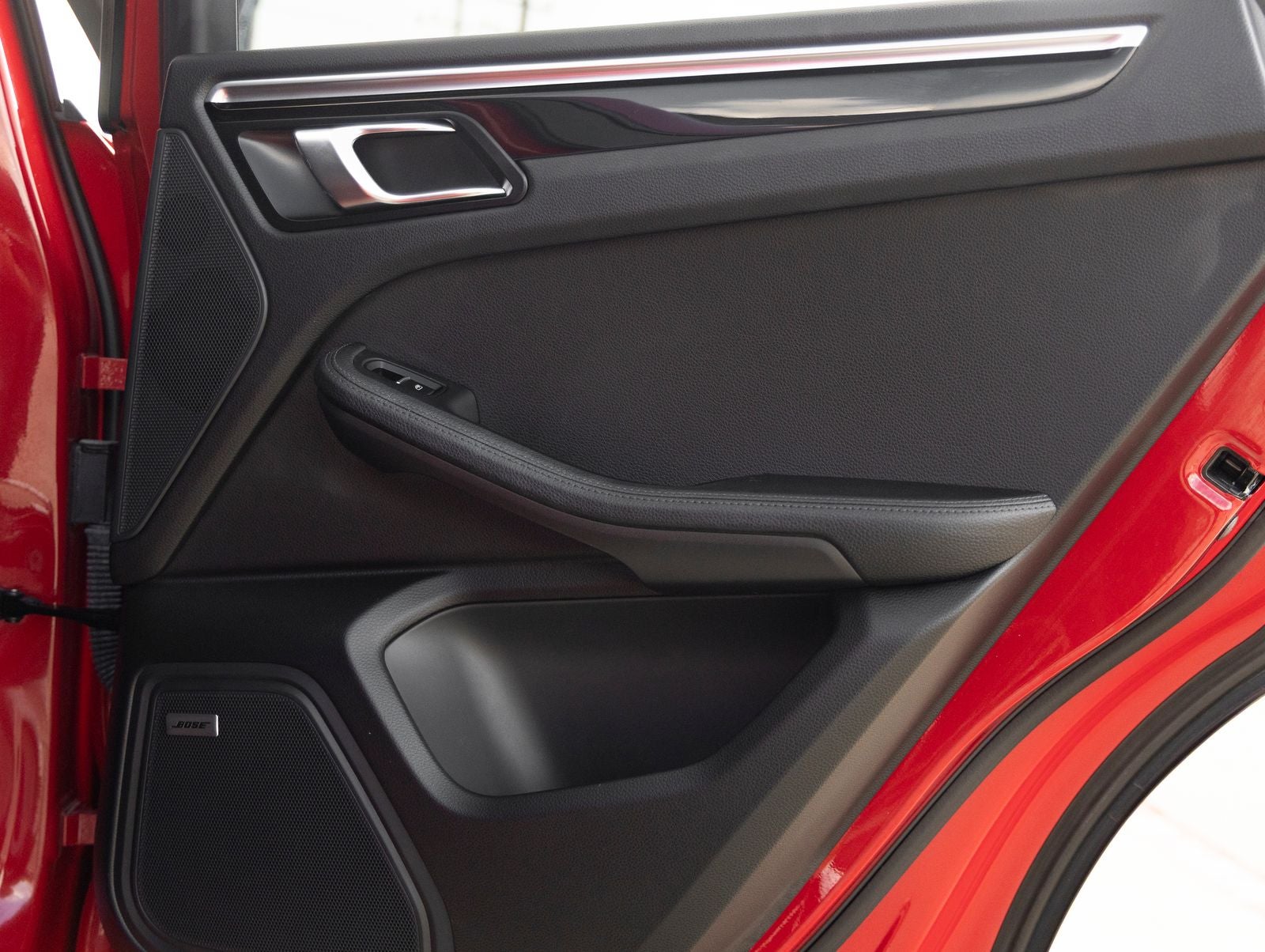 2024 Porsche Macan Macan (MY24)