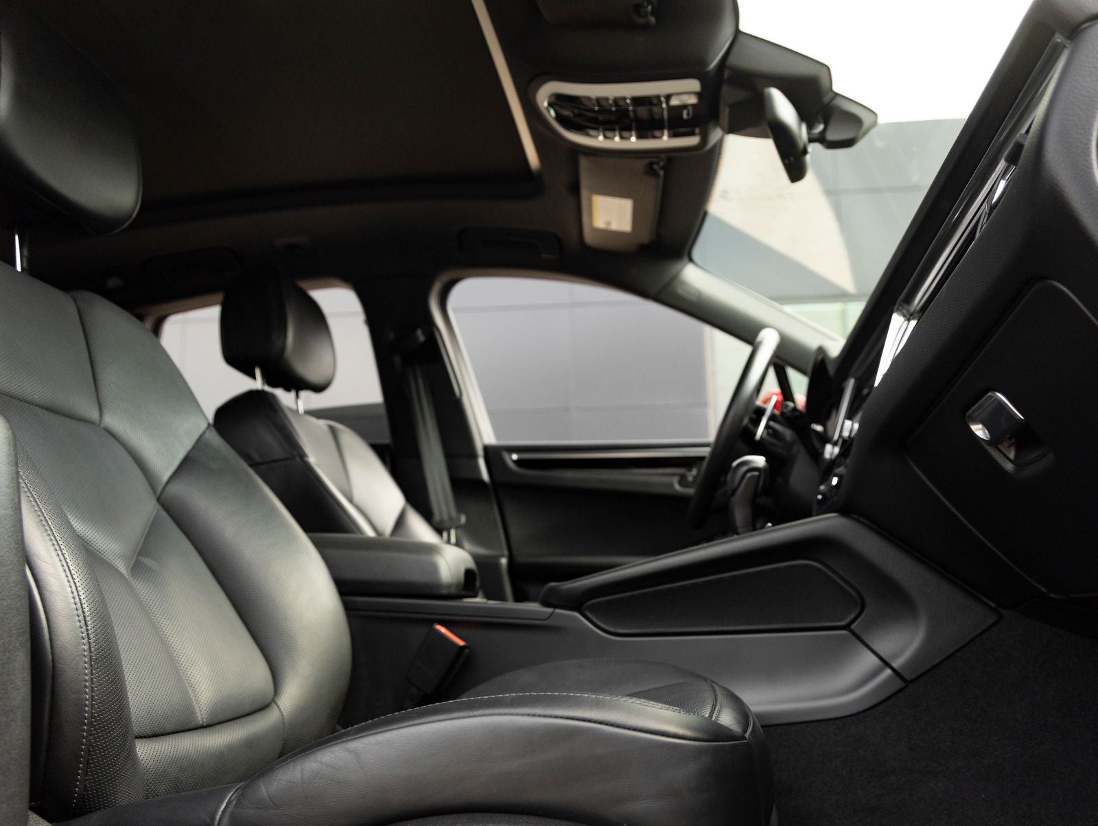 2024 Porsche Macan Macan (MY24)