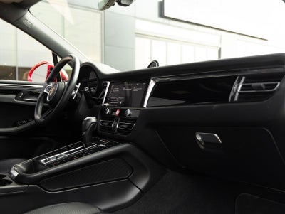 2024 Porsche Macan Macan (MY24)