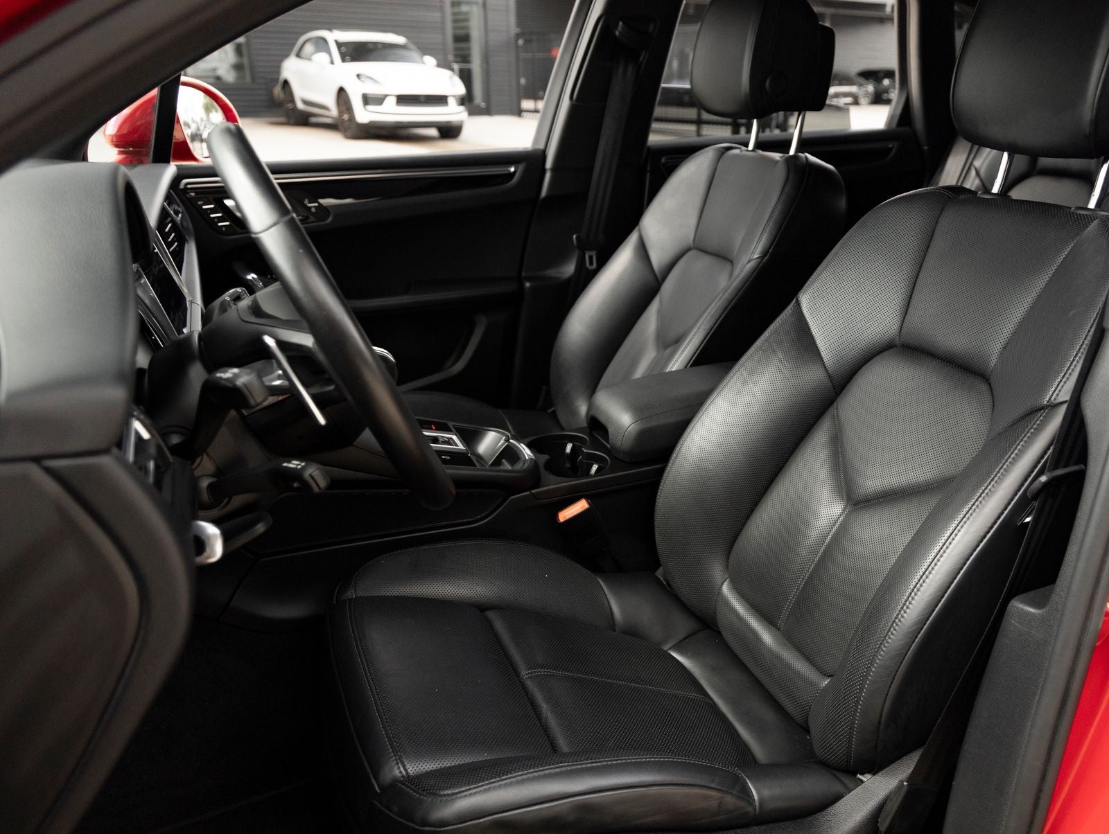 2024 Porsche Macan Macan (MY24)