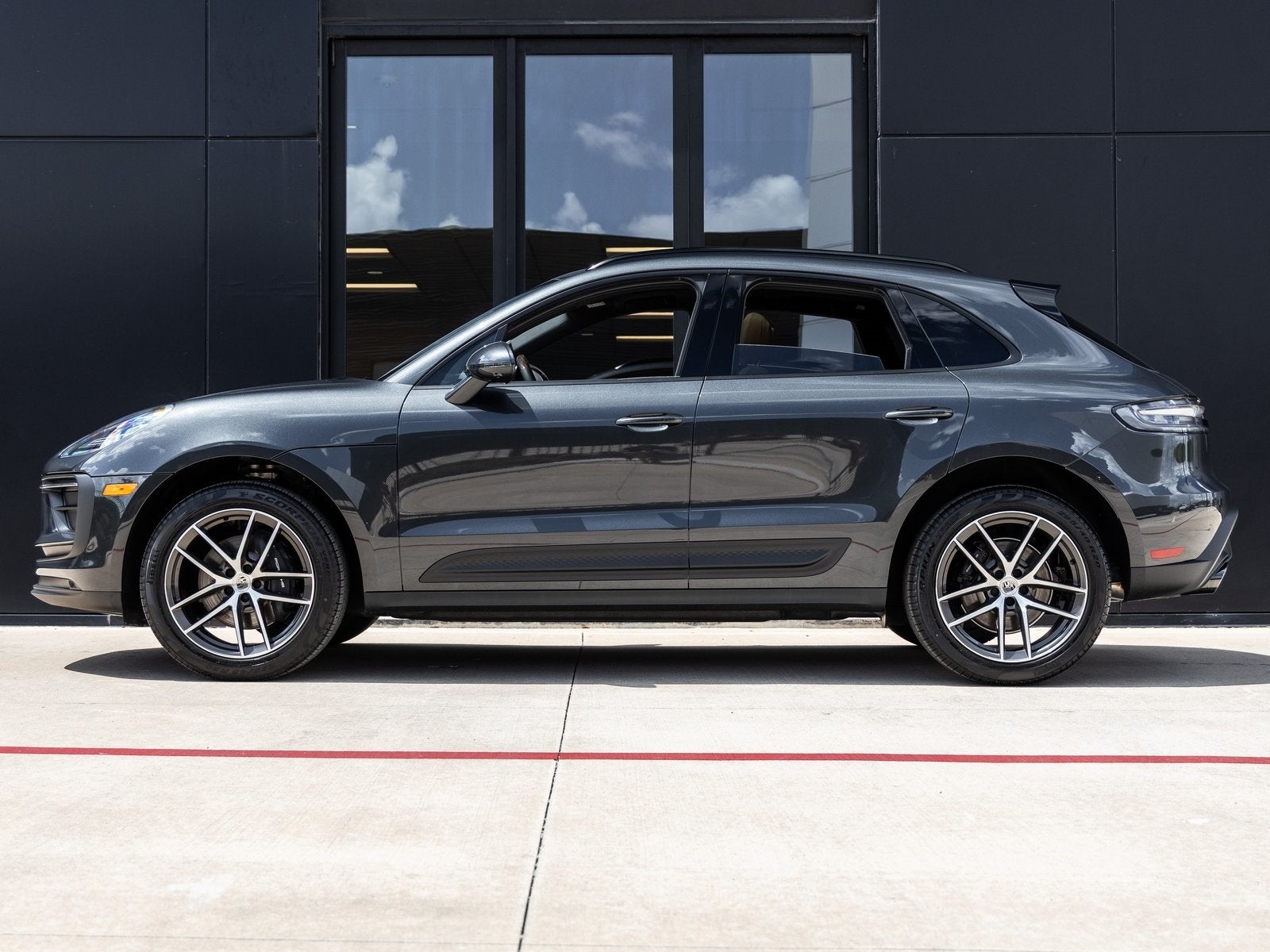 2025 Porsche Macan Macan
