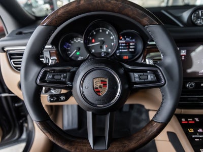 2025 Porsche Macan Macan