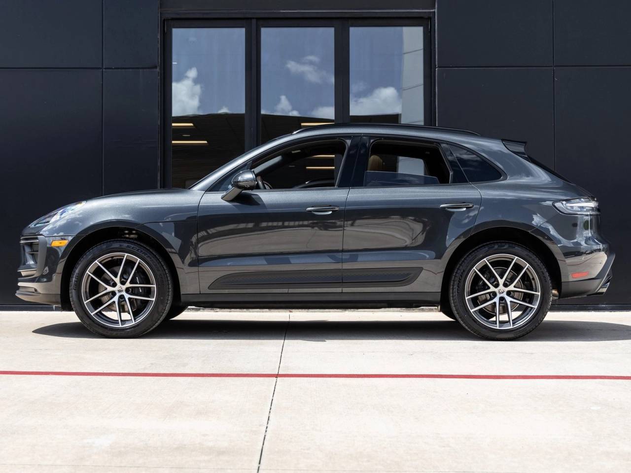 2025 Porsche Macan Macan