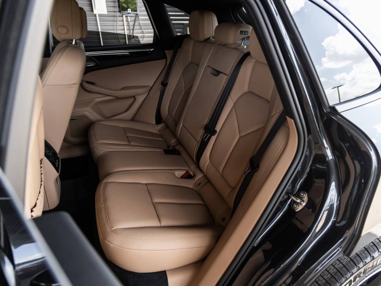 2025 Porsche Macan Macan