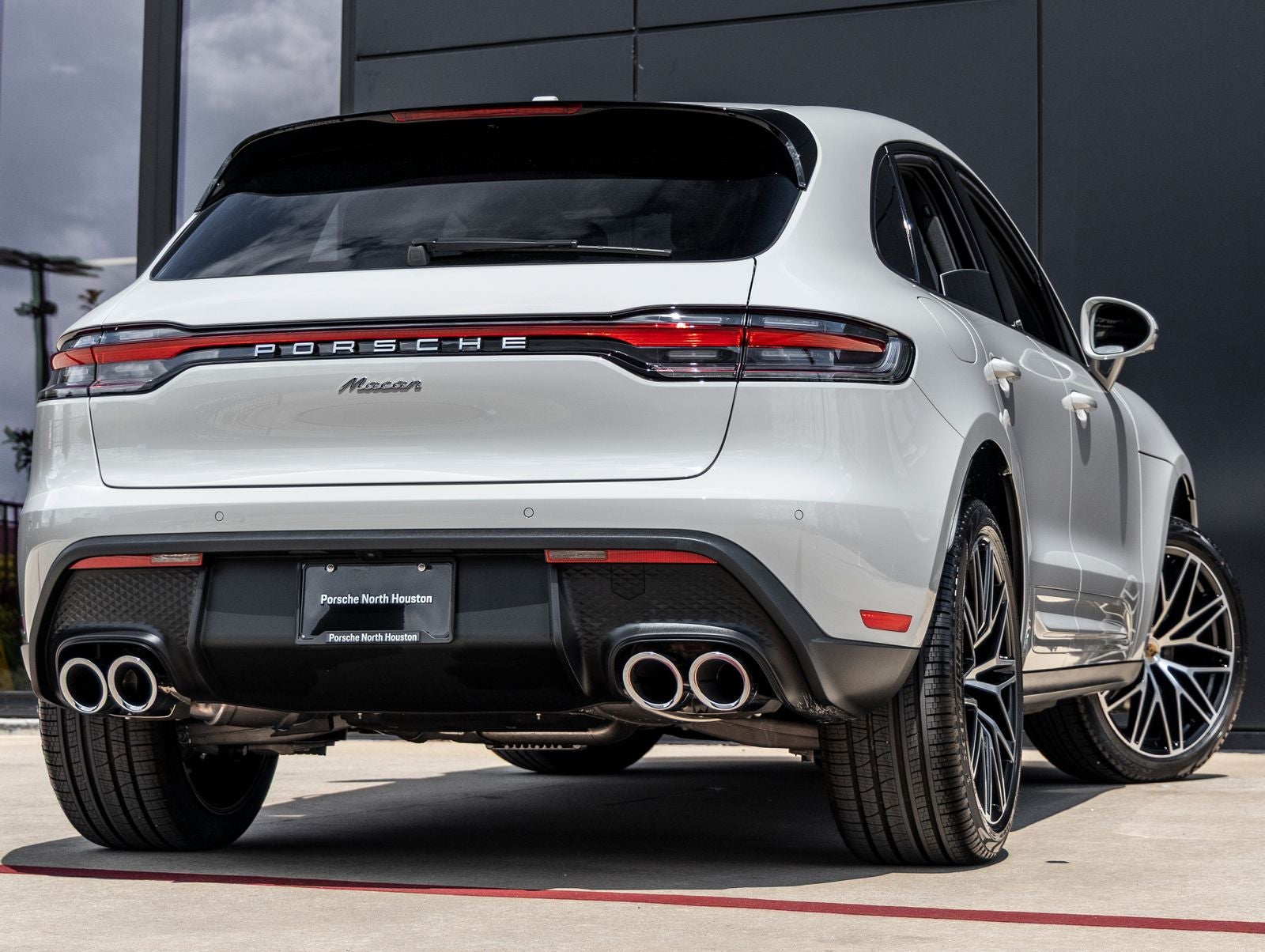 2026 Porsche Macan AWD