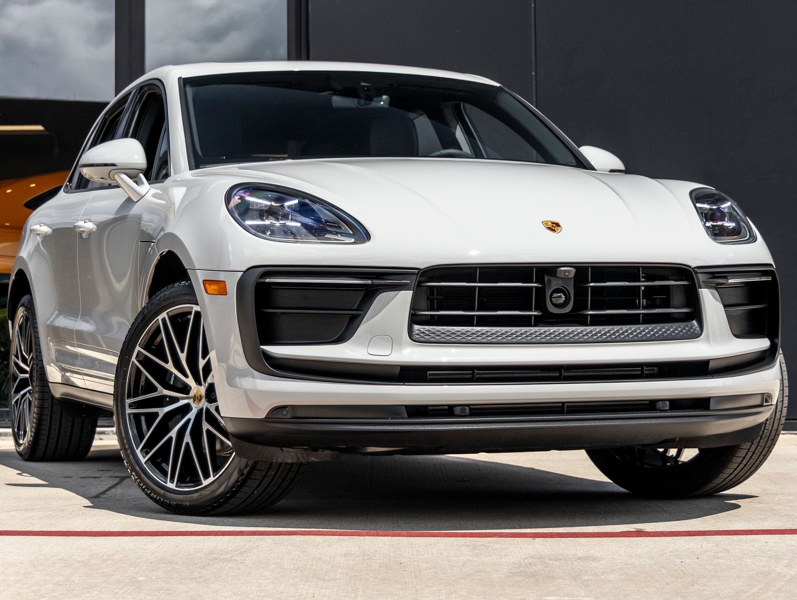 2026 Porsche Macan AWD