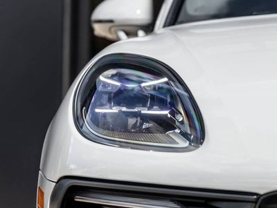 2026 Porsche Macan AWD