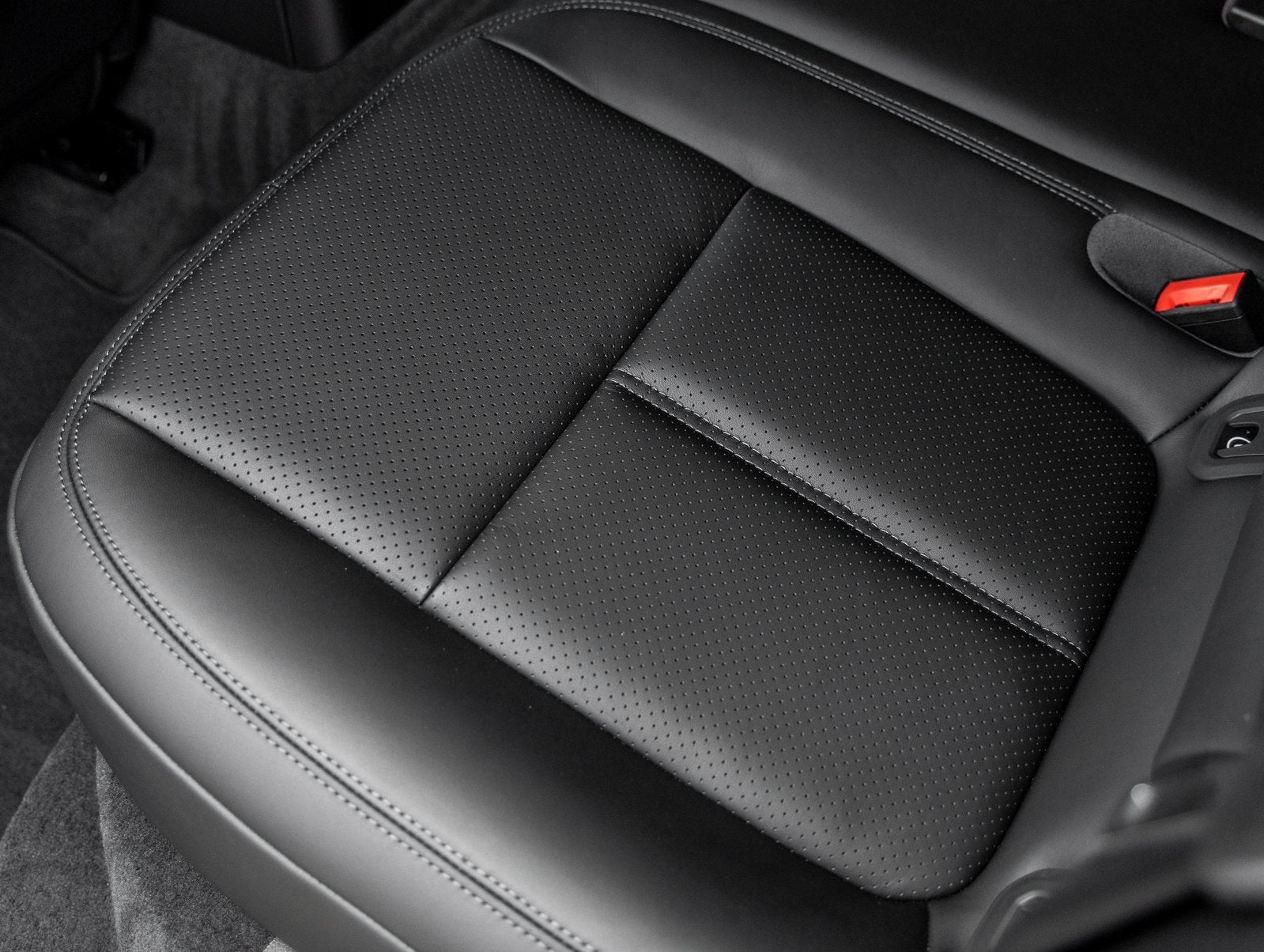 2026 Porsche Macan Macan T