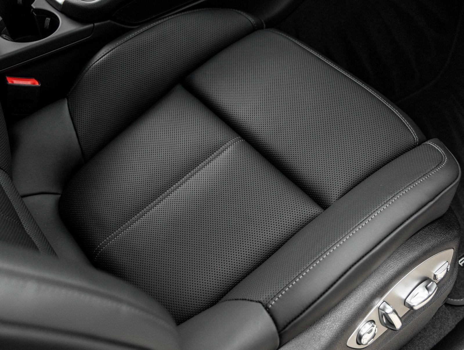 2026 Porsche Macan Macan T