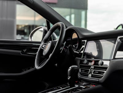 2026 Porsche Macan Macan T