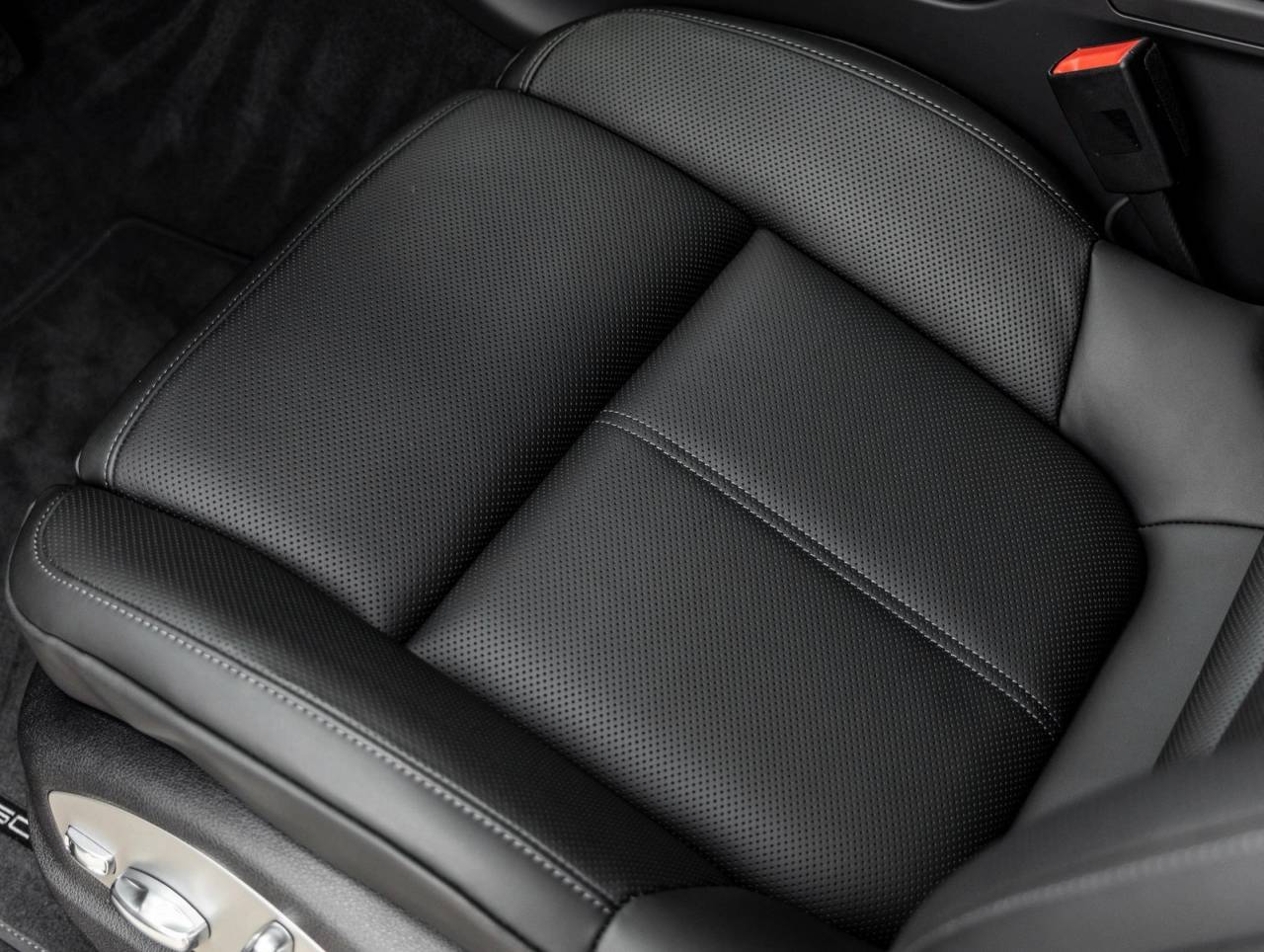 2026 Porsche Macan Macan T