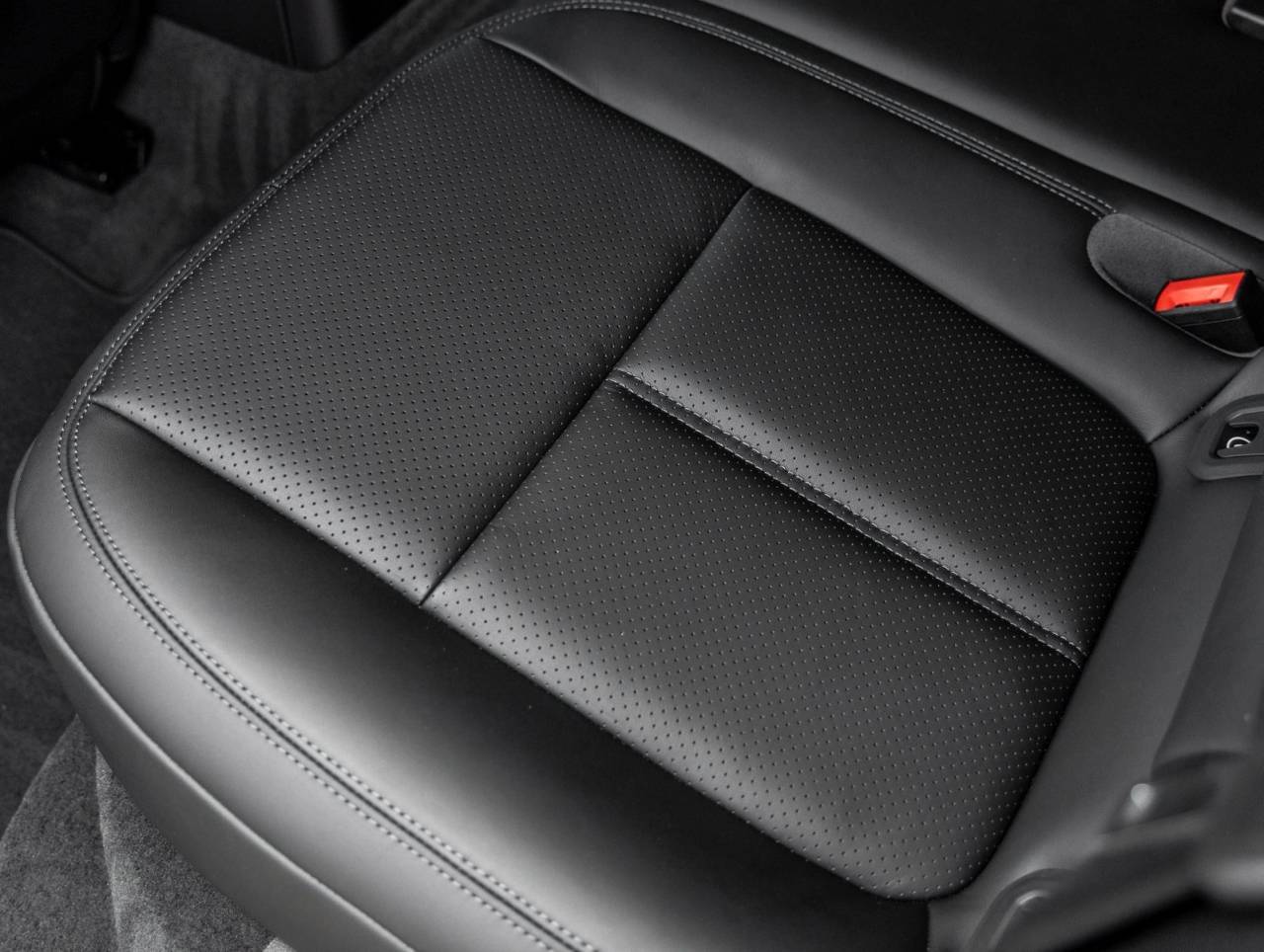 2026 Porsche Macan Macan T