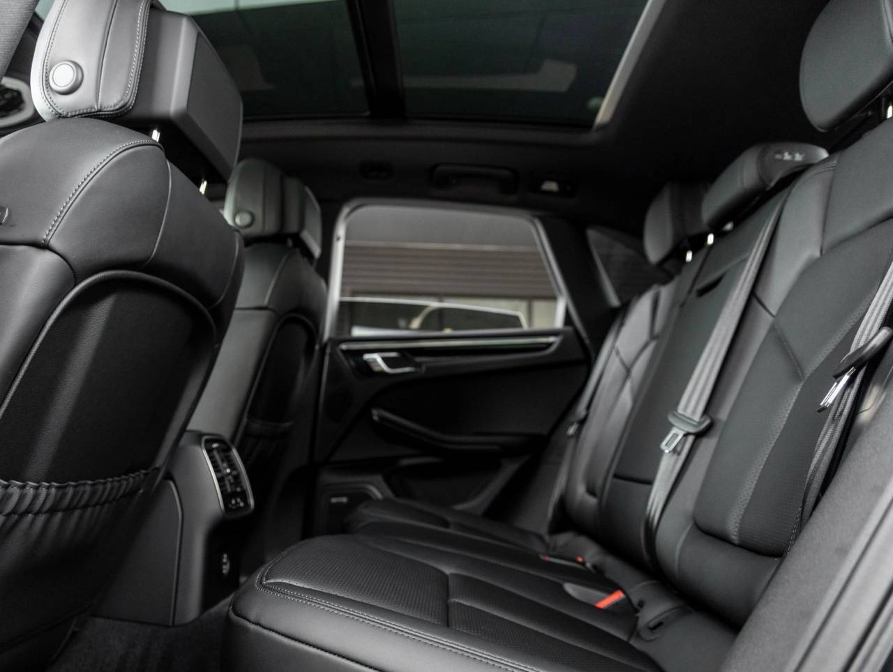 2026 Porsche Macan Macan T