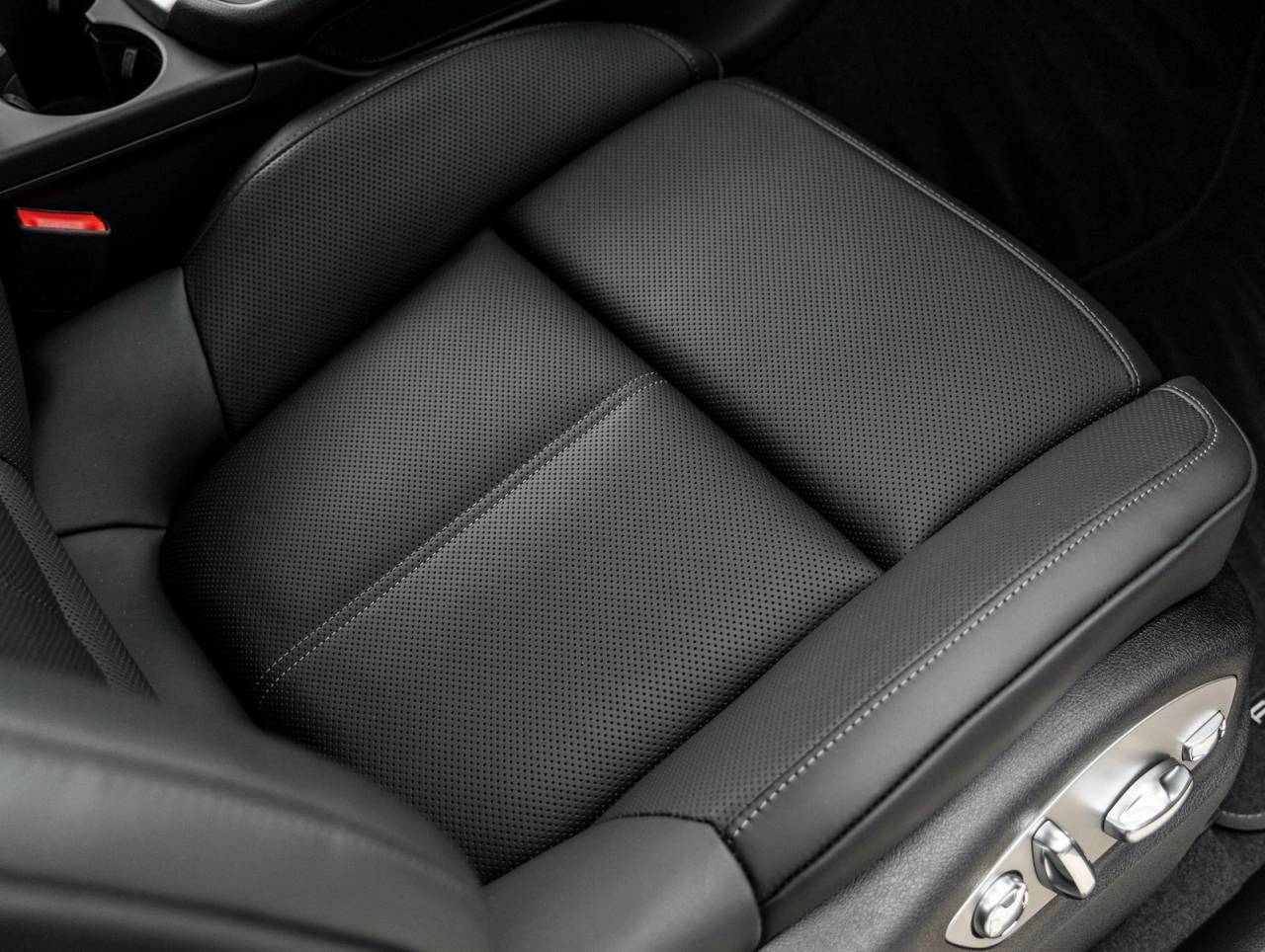 2026 Porsche Macan Macan T