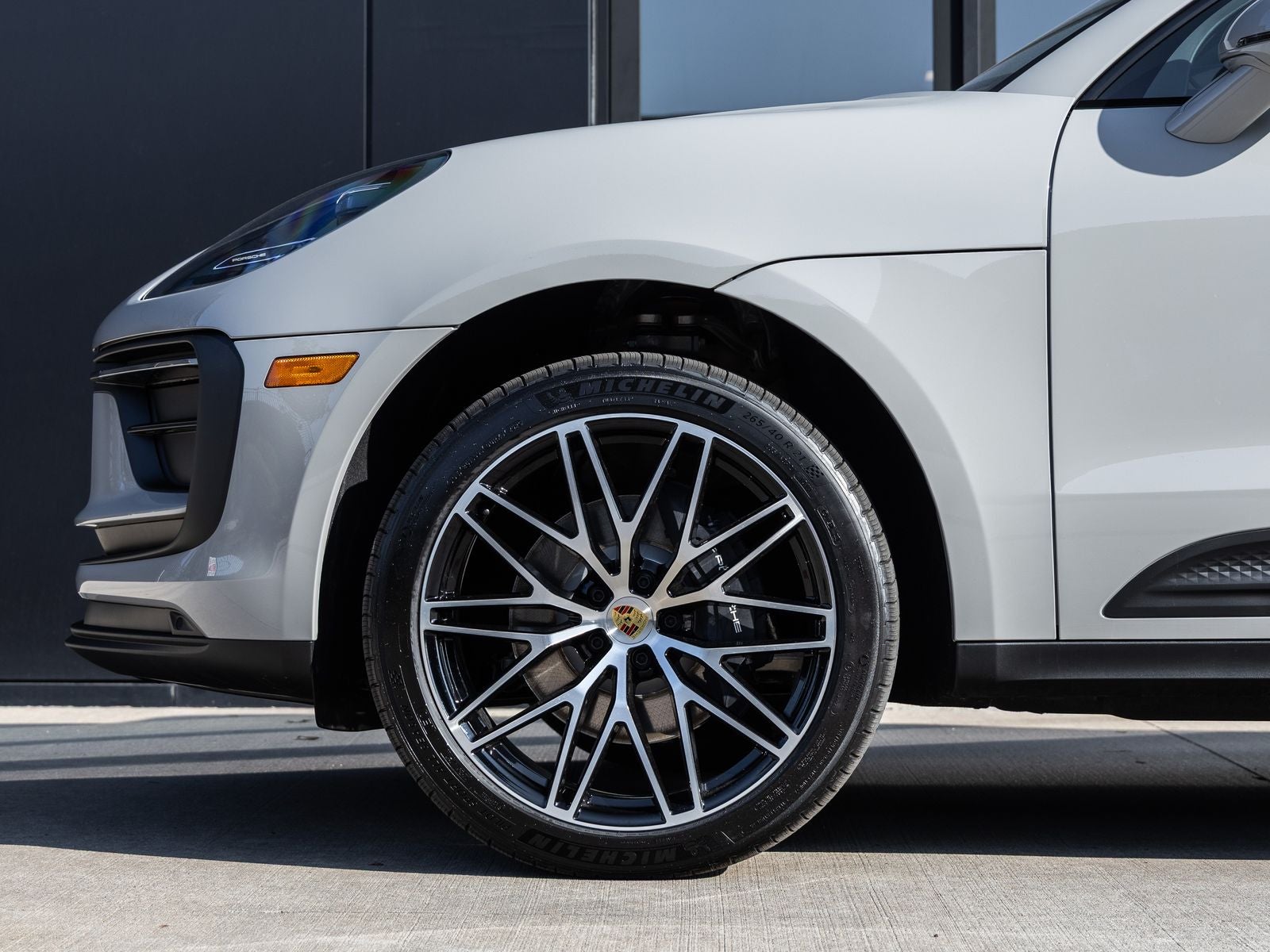 2026 Porsche Macan AWD