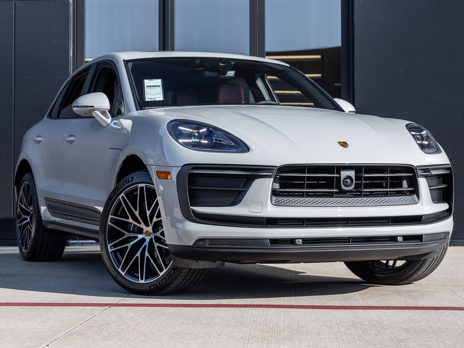 2026 Porsche Macan AWD