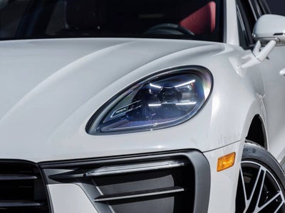 2026 Porsche Macan AWD