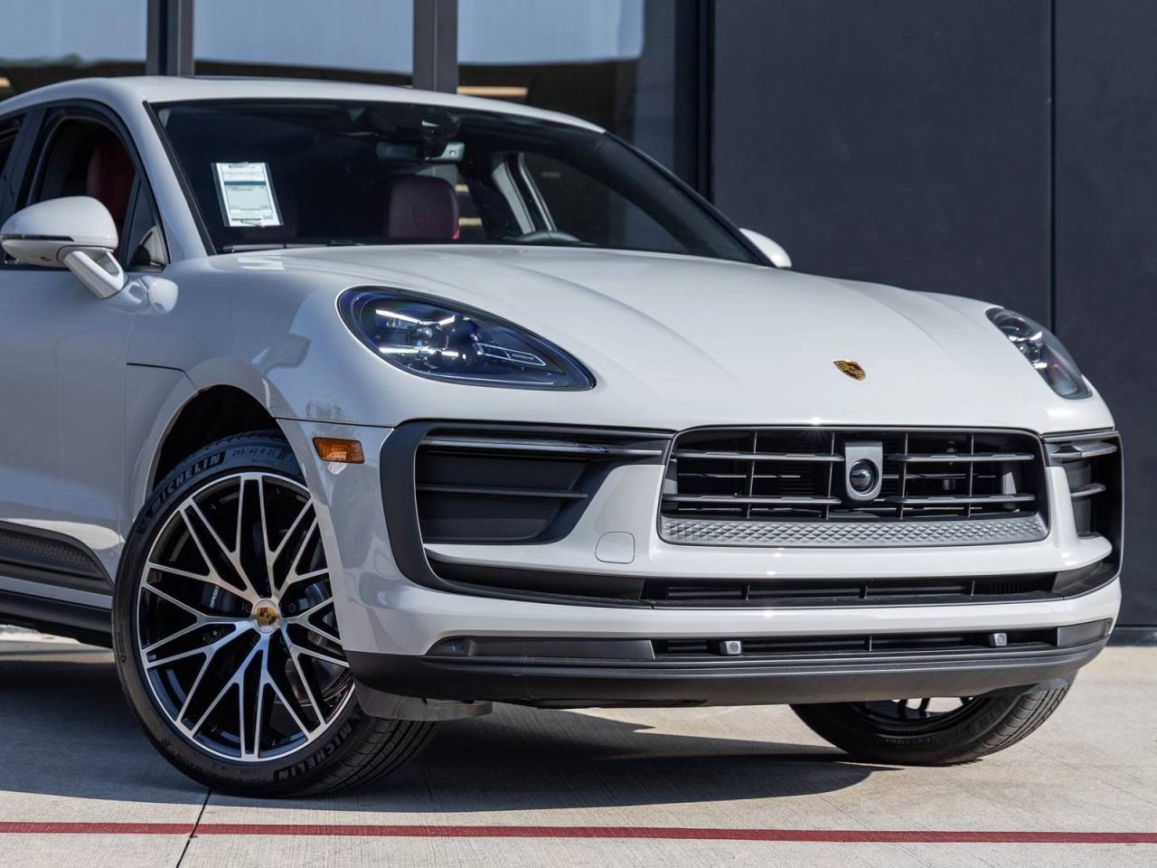 2026 Porsche Macan AWD