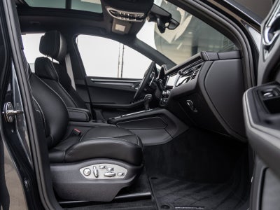 2026 Porsche Macan Macan T