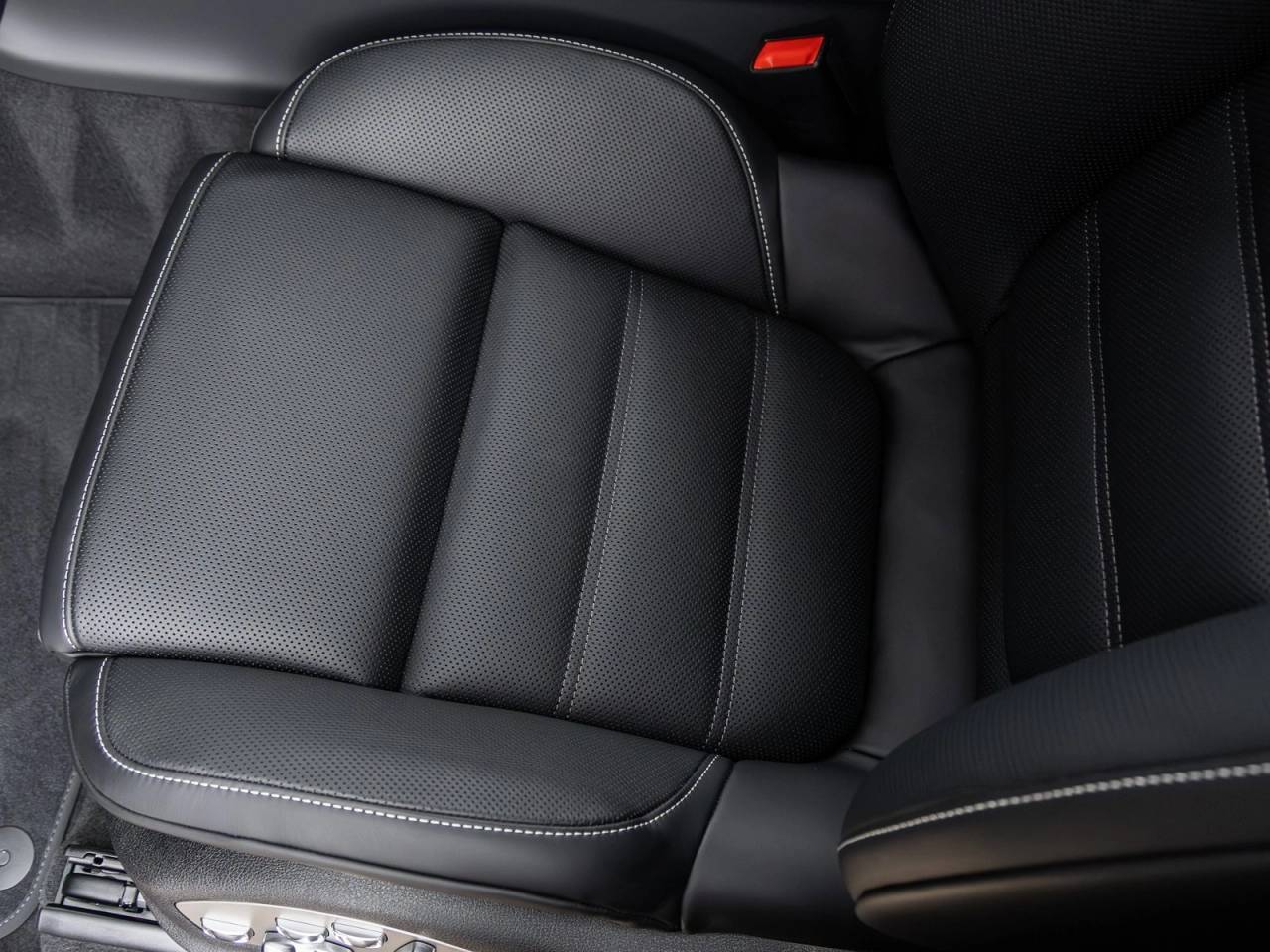 2026 Porsche Macan Macan T