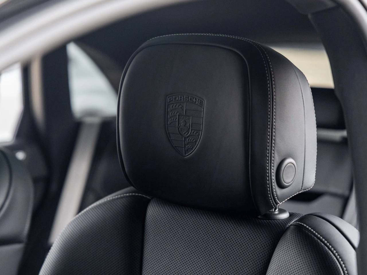 2026 Porsche Macan Macan T