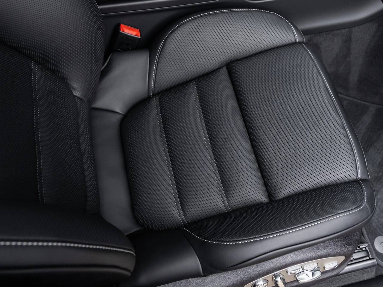 2026 Porsche Macan Macan T