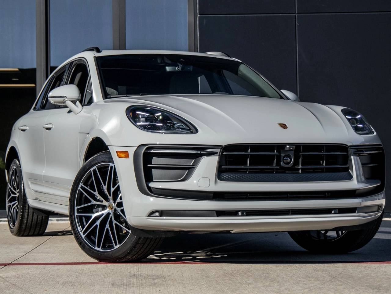2026 Porsche Macan Macan