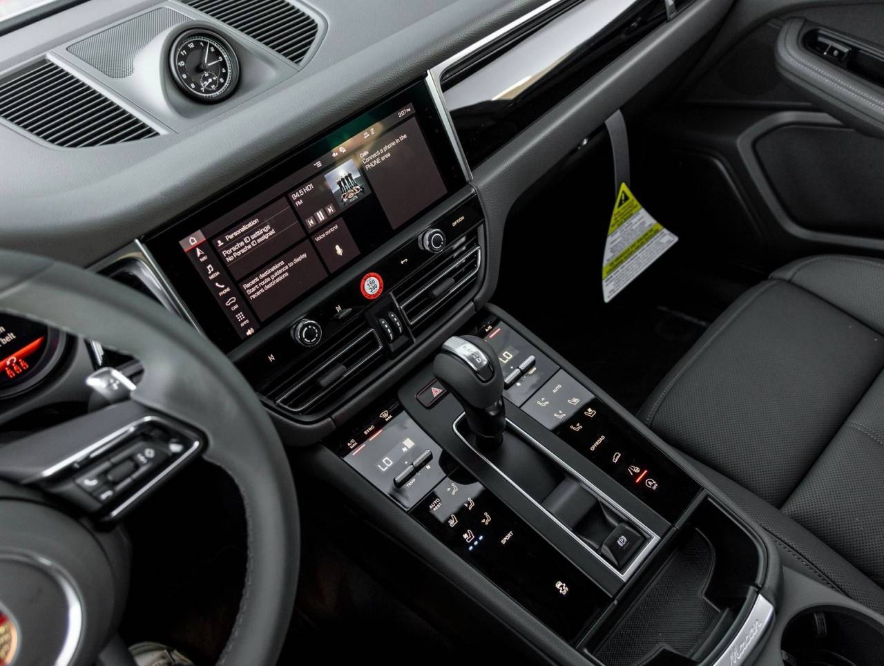 2026 Porsche Macan Macan