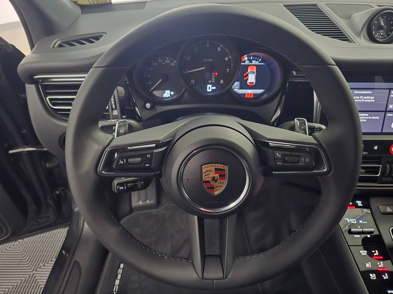 2026 Porsche Macan AWD