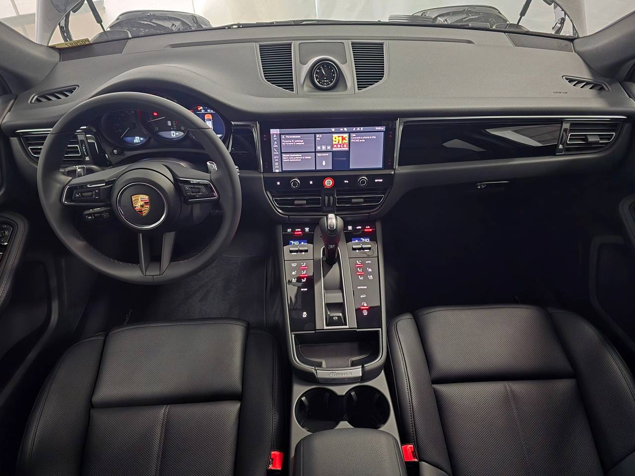 2026 Porsche Macan AWD