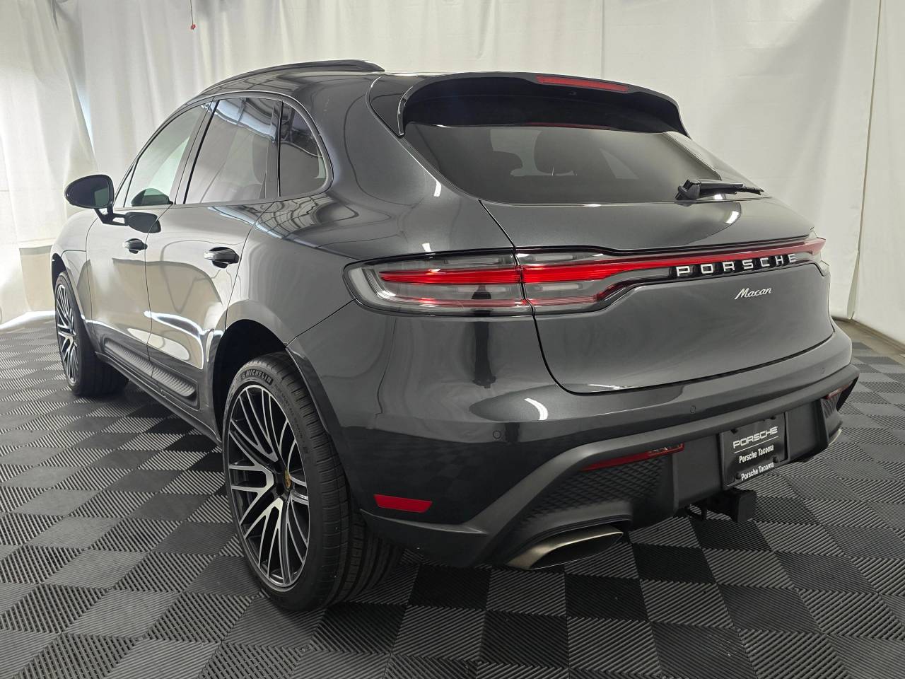 2026 Porsche Macan AWD