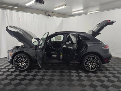 2026 Porsche Macan AWD