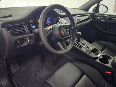 2026 Porsche Macan AWD