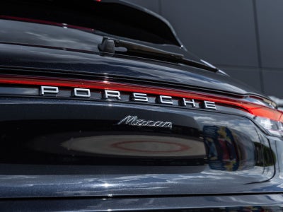 2026 Porsche Macan Macan