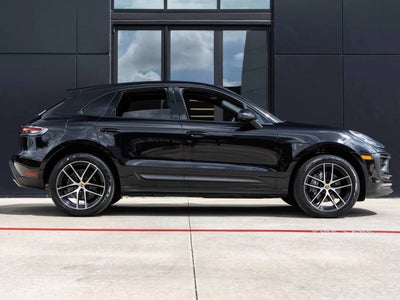 2026 Porsche Macan Macan
